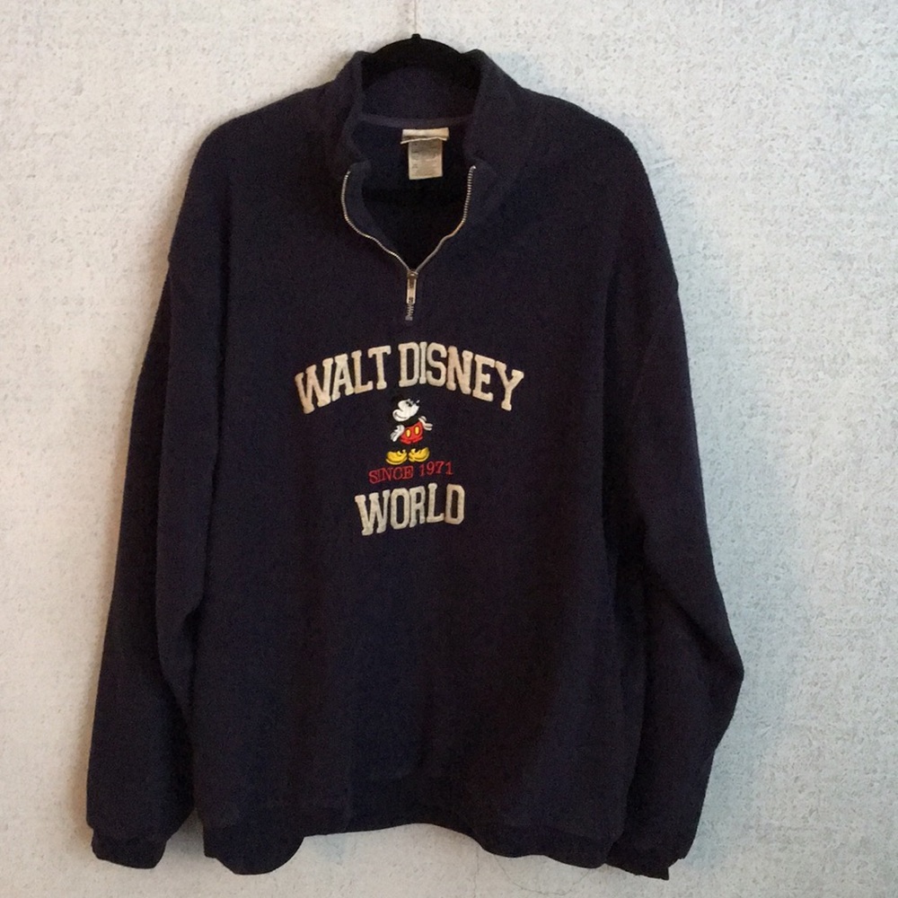 Walt Disney fleece pullover